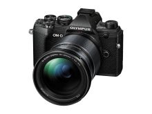 Olympus OM-D E-M5 Mark III ( czarny ) + 12-200mm f/3.5-6.3