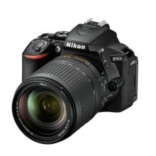 Nikon D5600 + Nikkor AF-S DX 18-140mm f/3,5-5,6G ED VR