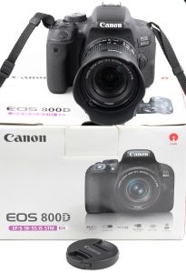 Lustrzanka Canon EOS 800D korpus + obiektyw 18-55 is - używany